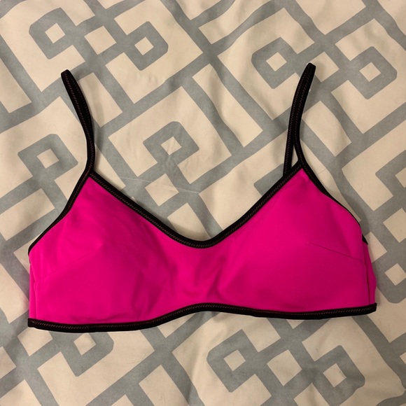 NWOT VS Bikini Top - Picture 1 of 3